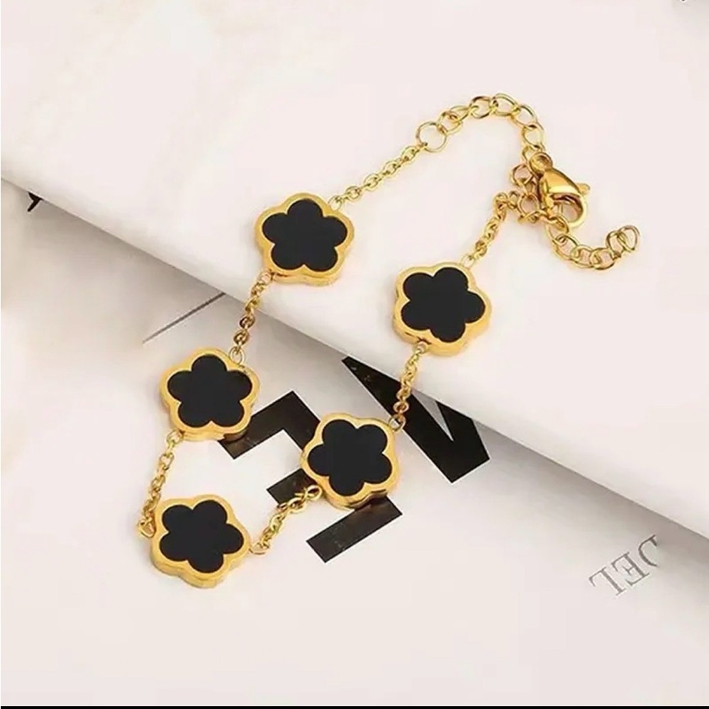 Star Flower Bracelet - Gold with Black Enamel Inlay